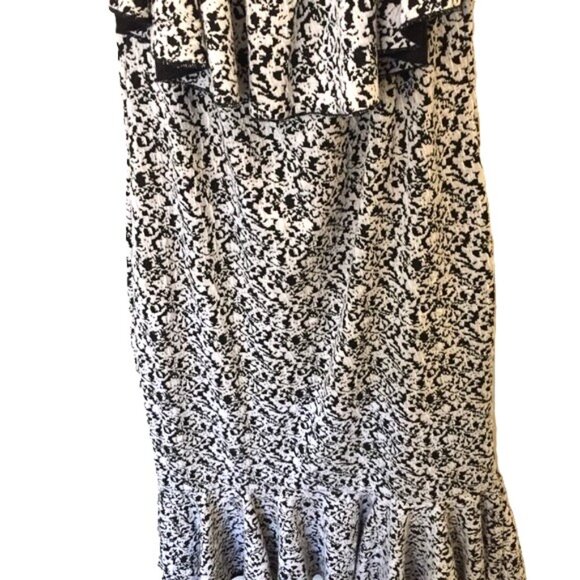 LuLaRoe Cici Dress Large Bodycon Ruffle Flounce Bohemian Artsy Black White - Picture 3 of 4